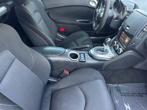 Used 2016 Nissan 370Z Coupe RWD image 24