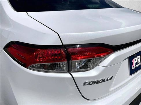 Used 2024 Toyota Corolla LE FWD image 29