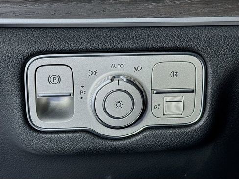 Used 2022 Mercedes-Benz GLE 350 image 10