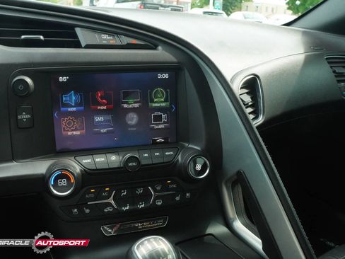 Used 2017 Chevrolet Corvette Stingray Coupe RWD image 37