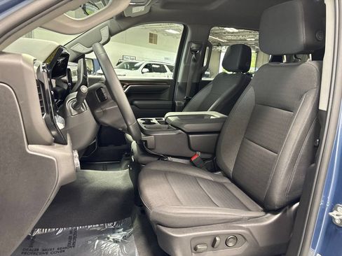 Used 2024 Chevrolet Silverado 1500 LT AWD/4WD image 9