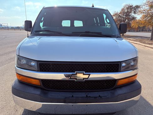 Used 2016 Chevrolet Express 3500 LT w/ LT Preferred Equipment Group image 39