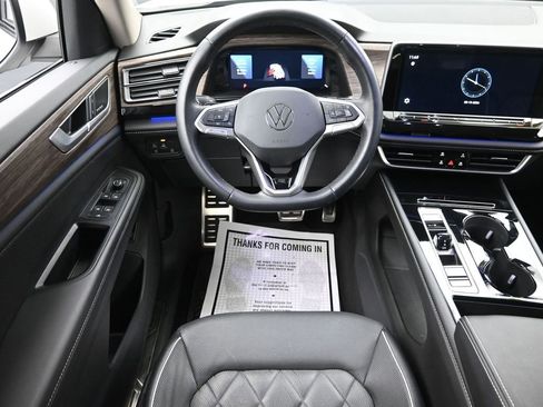 Used 2024 Volkswagen Atlas SEL Premium R-Line image 14