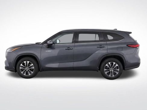 Used 2021 Toyota Highlander XLE AWD/4WD image 43