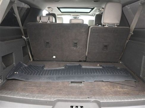 Used 2021 Ford Expedition Max XLT image 2