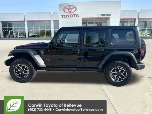 Used 2024 Jeep Wrangler Unlimited Rubicon AWD/4WD image 2