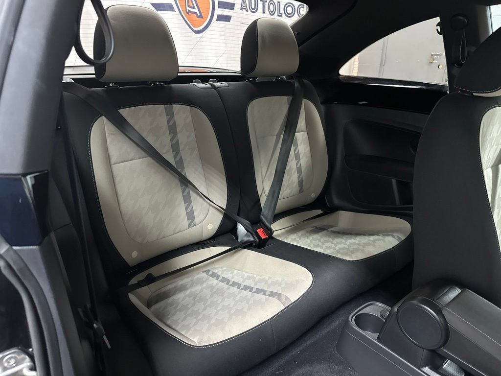 Used 2018 Volkswagen Beetle 2.0T Coast FWD image 21