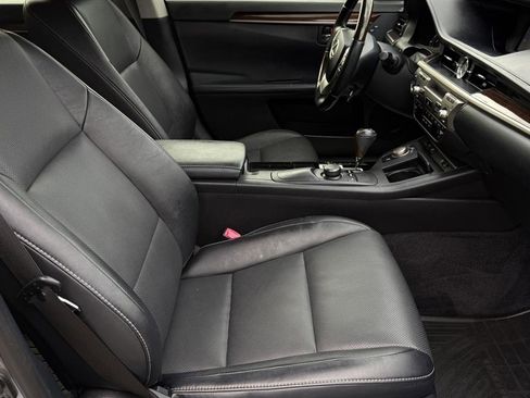 Used 2014 Lexus ES 350 w/ Premium Package FWD image 41