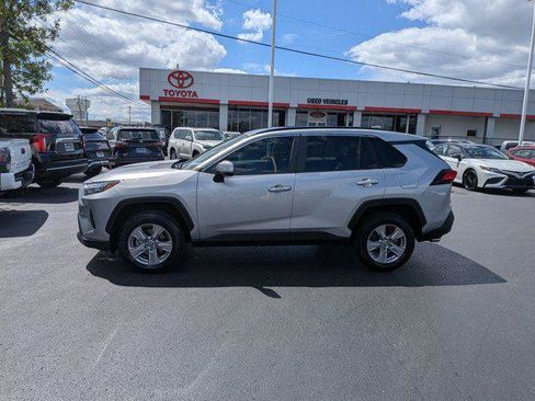 Certified 2022 Toyota RAV4 XLE AWD/4WD image 6