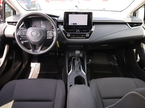Used 2025 Toyota Corolla LE FWD image 22