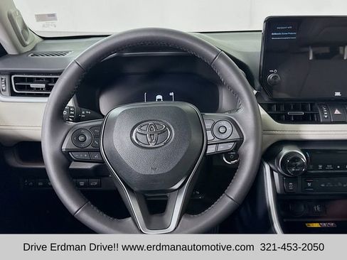 Used 2025 Toyota RAV4 Limited w/ Advanced Technology Package image 11