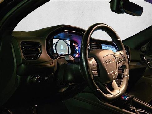 Used 2023 Dodge Durango GT image 9