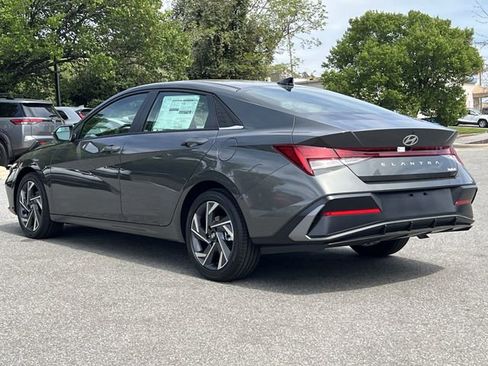 New 2026 Hyundai Elantra Limited FWD image 35