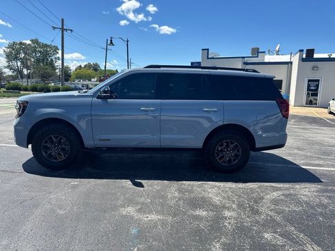 Used 2025 Ford Expedition Tremor AWD/4WD image 6