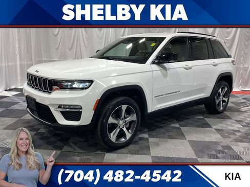 Used 2023 Jeep Grand Cherokee Limited AWD/4WD image 1