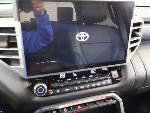 New 2025 Toyota Tundra Platinum image 17