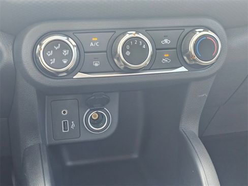 New 2025 Nissan Kicks Play S image 15