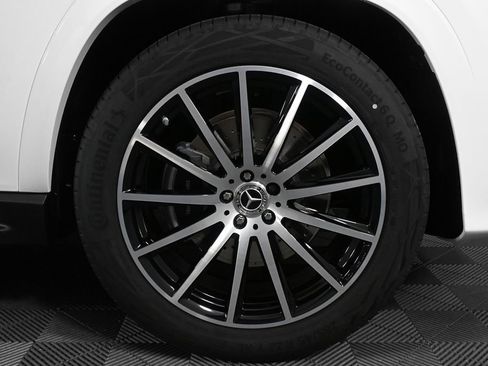New 2026 Mercedes-Benz GLS 450 4MATIC image 37