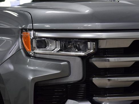 Used 2023 Chevrolet Silverado 1500 High Country w/ High Country Premium Package image 12