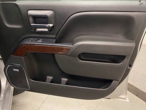 Used 2015 GMC Sierra 1500 SLT w/ SLT Crew Cab Value Package AWD/4WD image 24