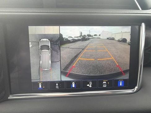 Used 2023 GMC Yukon XL Denali AWD/4WD image 19