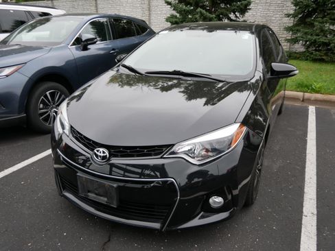 Used 2015 Toyota Corolla S FWD image 2
