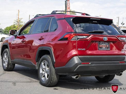Used 2022 Toyota RAV4 XLE w/ Convenience Package AWD/4WD image 16