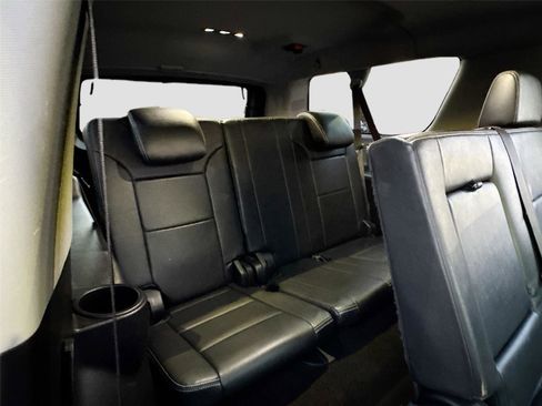 Used 2018 GMC Yukon XL SLE image 25
