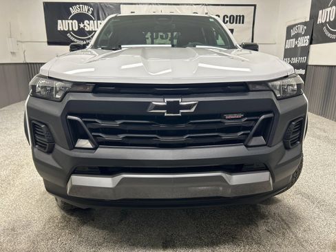 Used 2023 Chevrolet Colorado Trail Boss w/ Advanced Trailering Package AWD/4WD image 2