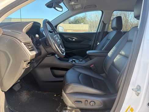 Used 2022 GMC Terrain SLT w/ Infotainment Package II image 13