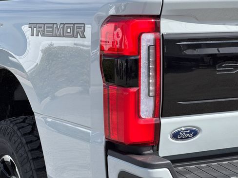 New 2026 Ford F250 Platinum w/ Tremor Off-Road Package AWD/4WD image 33