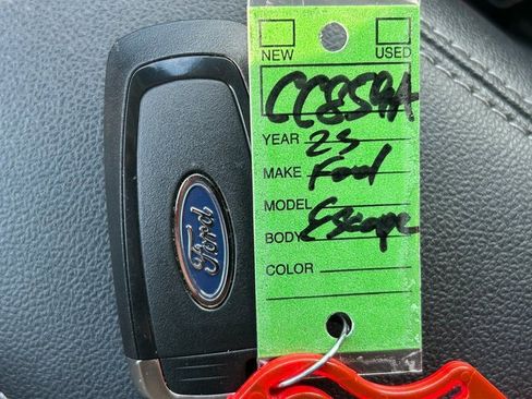 Used 2023 Ford Escape SE w/ Class II Trailer Tow Package image 38