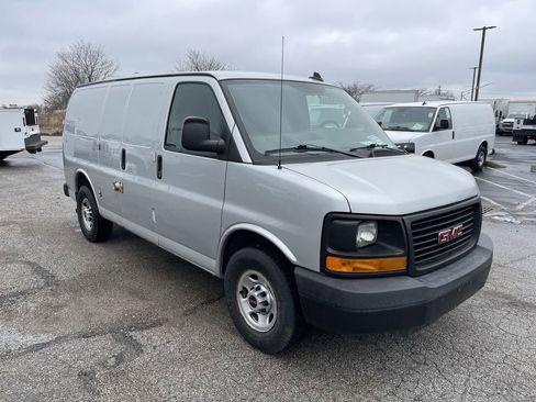 Used 2016 GMC Savana 2500 RWD image 16
