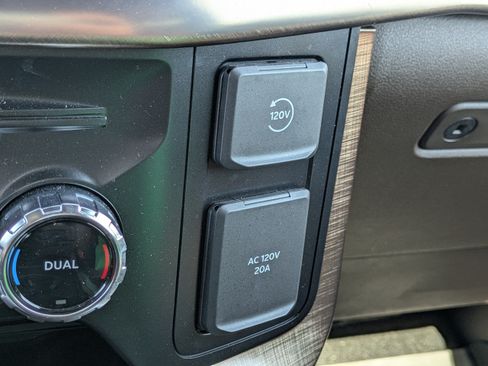 Used 2024 Ford F150 King Ranch AWD/4WD image 30