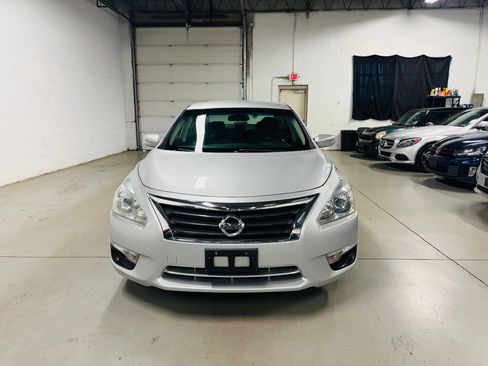 Used 2013 Nissan Altima 2.5 SV FWD image 3