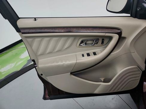 Used 2010 Ford Taurus Limited FWD image 20
