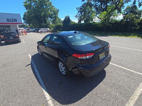Certified 2024 Toyota Corolla LE FWD image 5