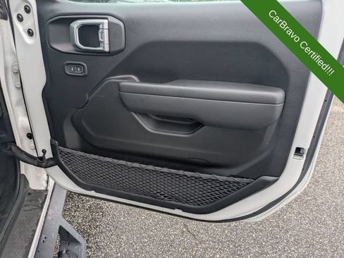 Used 2023 Jeep Gladiator Sport AWD/4WD image 31