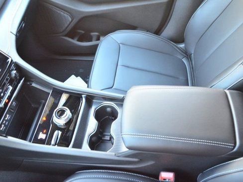 New 2025 Jeep Grand Cherokee Limited w/ Black Appearance Package image 21