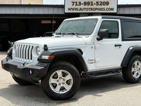 Used 2020 Jeep Wrangler Sport AWD/4WD image 27