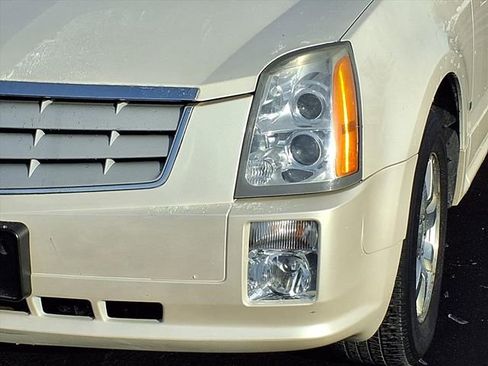 Used 2006 Cadillac SRX w/ Seating Package image 27
