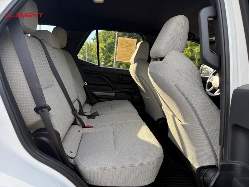 Used 2025 Toyota 4Runner SR5 AWD/4WD image 12