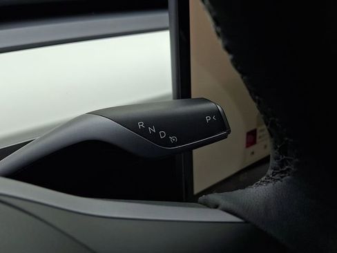 Used 2023 Tesla Model 3 Standard Range RWD image 16
