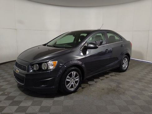 Used 2016 Chevrolet Sonic LT w/ Driver Confidence Package FWD image 2