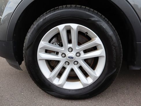 Used 2015 Ford Explorer XLT w/ Equipment Group 202A image 43