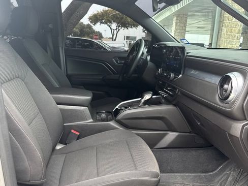 Used 2023 Chevrolet Colorado LT w/ LT Convenience Package RWD image 8
