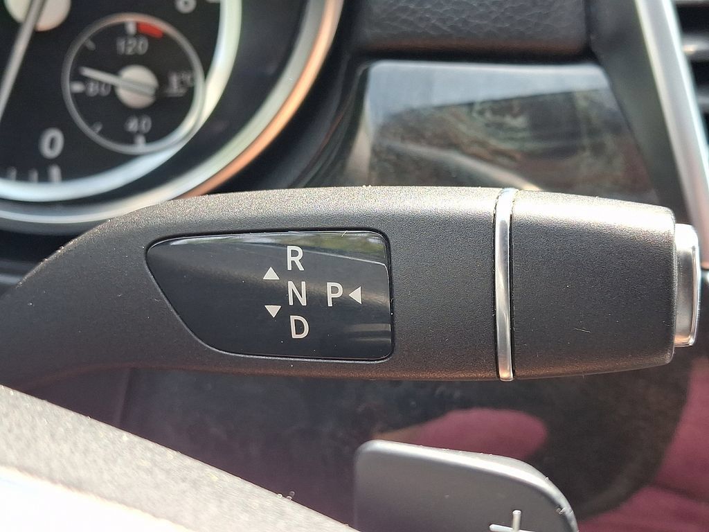 Used 2015 Mercedes-Benz GL 550 4MATIC image 20