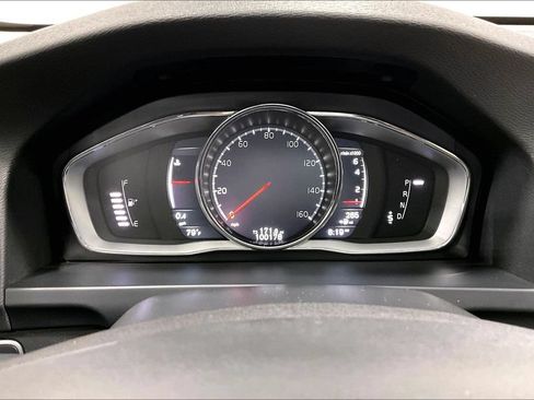 Used 2018 Volvo S60 T5 Dynamic w/ Vision Package FWD image 22