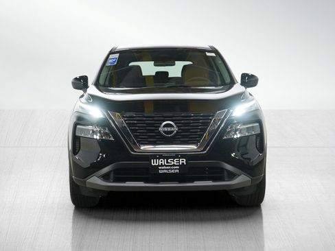 Used 2023 Nissan Rogue SV image 8