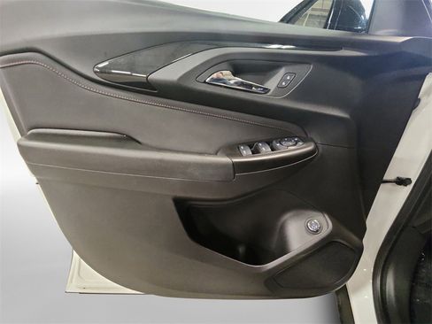 Certified 2023 Chevrolet TrailBlazer RS w/ Sun and Liftgate Package image 14